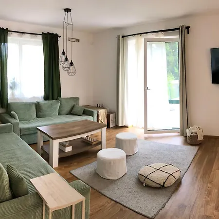 別荘 Prazdninovy Dum *