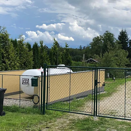 Prazdninovy Dum * Dirna