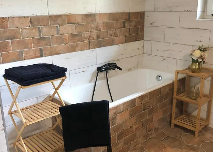 Prazdninovy Dum * Dirna