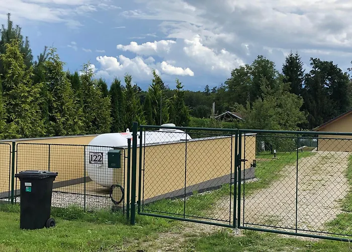 Prazdninovy Dum * Dirna